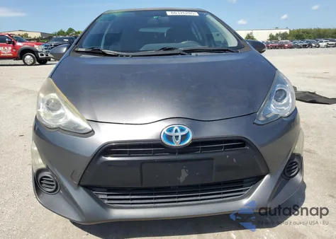 2015 Toyota Prius C z USA, uszkodzony, nr VIN JTDKDTB36F1087394